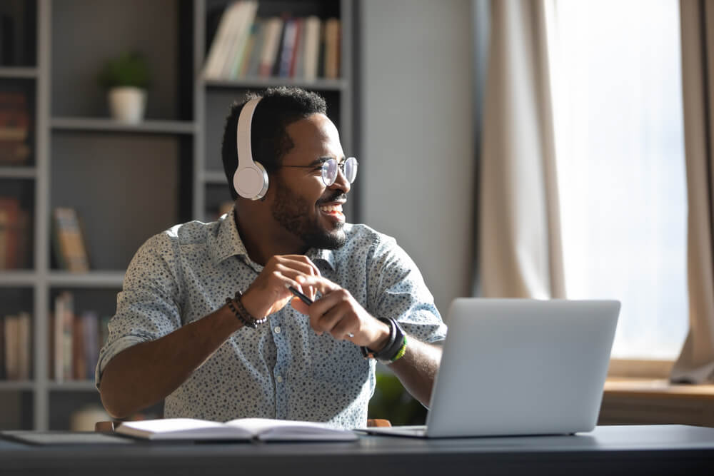 Os Melhores Podcasts Sobre Investimentos que Você Precisa Ouvir